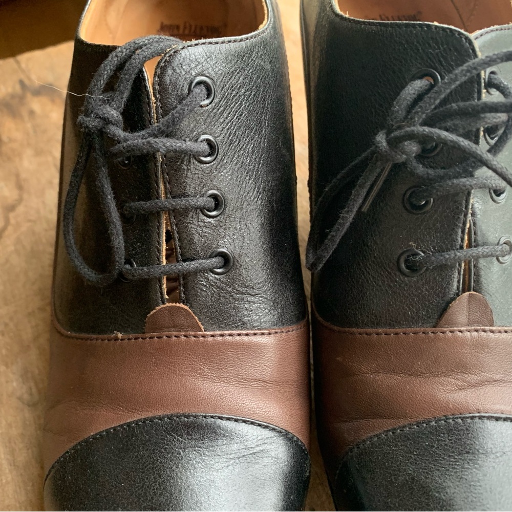 John Fluevog Wonder K2 Black and Brown Oxford Heels - Picture 6 of 7